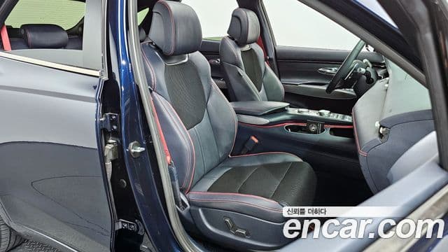 Genesis GV70, 2021 10