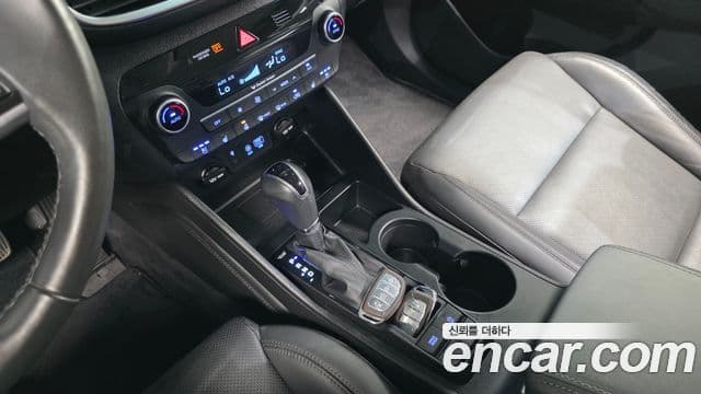 Hyundai All New Tucson Premium, 2019 9