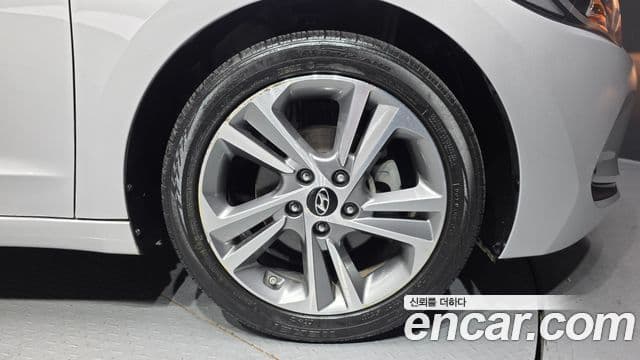 Hyundai Avante AD 1.6 GDI Value Plus, 2018 все фото