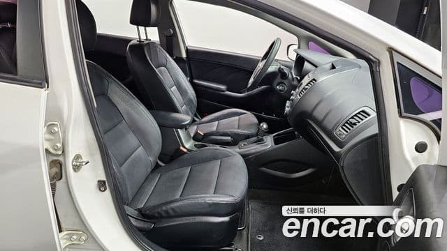 Kia K3 Deluxe, 2015 10