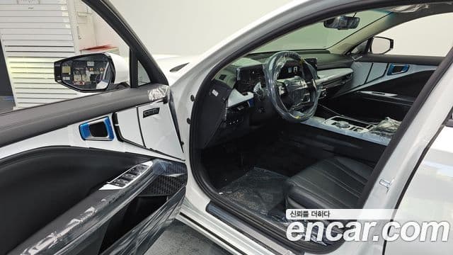 Kia The / новый New K8 Noblesse, 2026 12