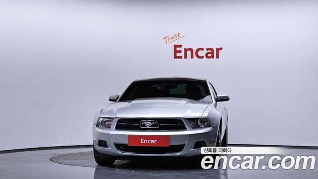 Ford Mustang купе, 2011 3