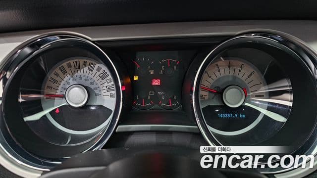 Ford Mustang купе, 2011 8