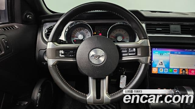 Ford Mustang купе, 2011 13