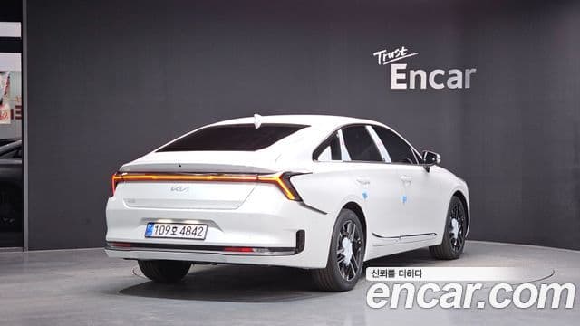 Kia The / новый New K8 Noblesse, 2026 2