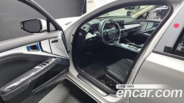 Kia The / новый New K8 Noblesse, 2026 10