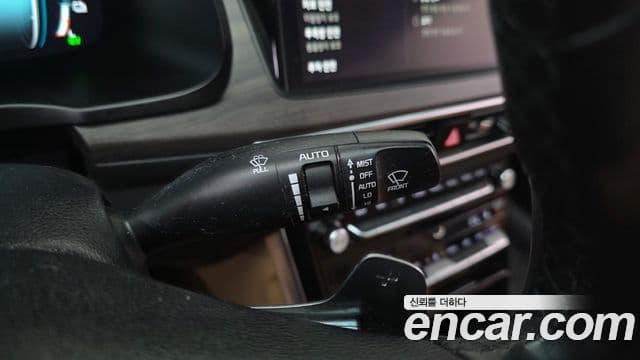 Kia K7 Premier гибрид Signature, 2020 16