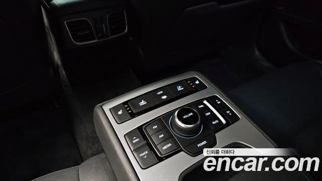 Genesis G80 Premium Luxury, 2017 18