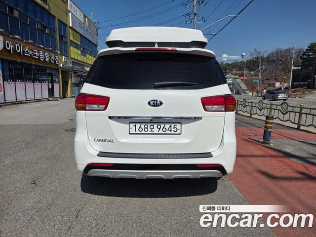 Kia All New Carnival Prestige, 2018 4