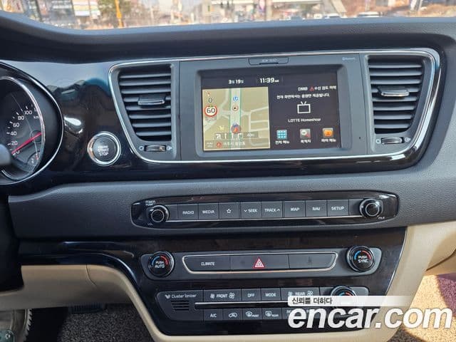 Kia All New Carnival Prestige, 2018 9