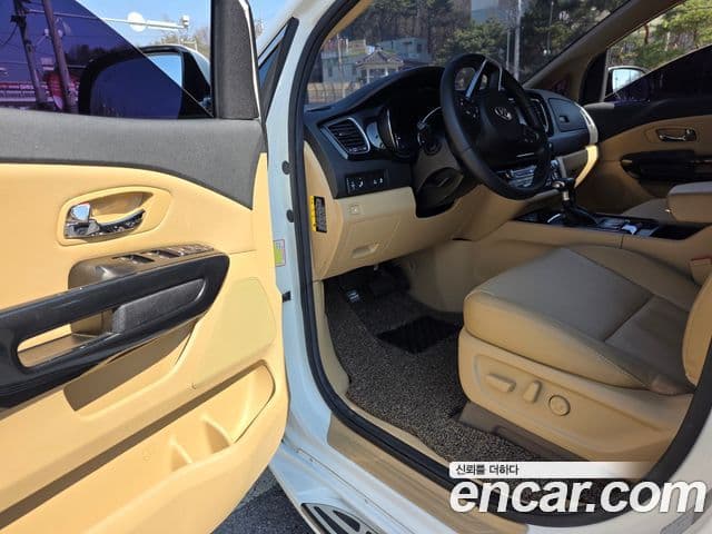 Kia All New Carnival Prestige, 2018 10