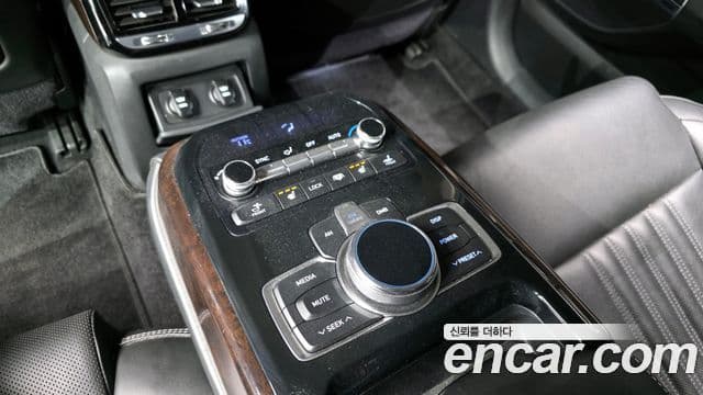 Genesis EQ900 Luxury, 2018 19