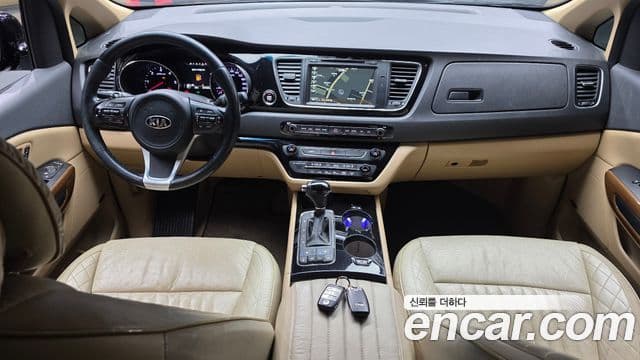Kia All New Carnival Noblesse, 2016 7
