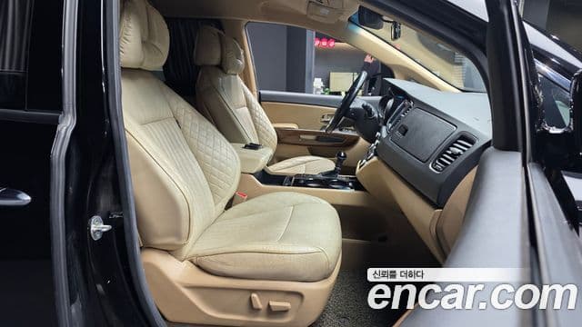 Kia All New Carnival Noblesse, 2016 11