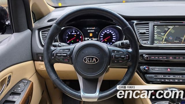 Kia All New Carnival Noblesse, 2016 13