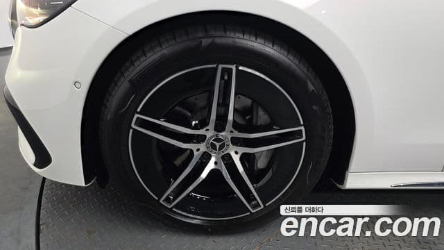 Mercedes-Benz E-класс W214 AMG Line, 2026 все фото