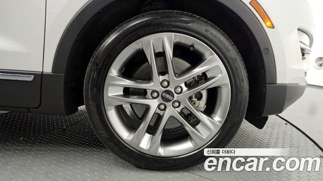 Lincoln MKC, 2017 все фото