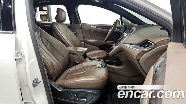 Lincoln MKC, 2017 10