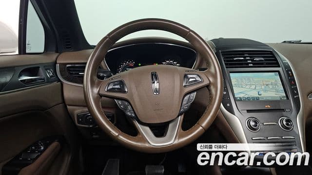 Lincoln MKC, 2017 13