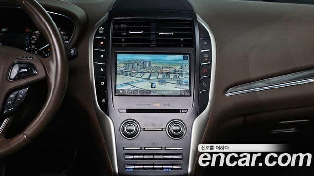 Lincoln MKC, 2017 14