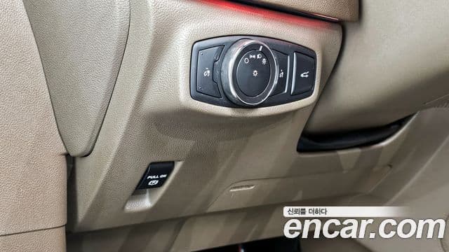 Lincoln MKC, 2017 16