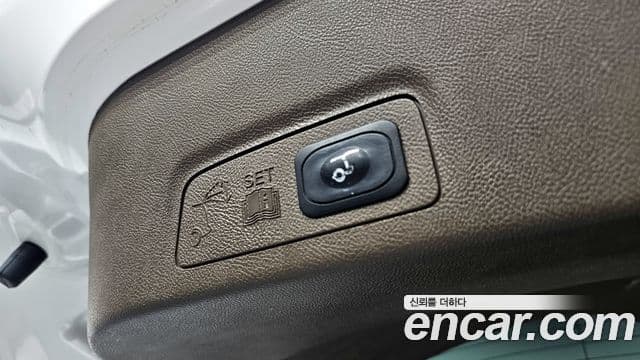 Lincoln MKC, 2017 18