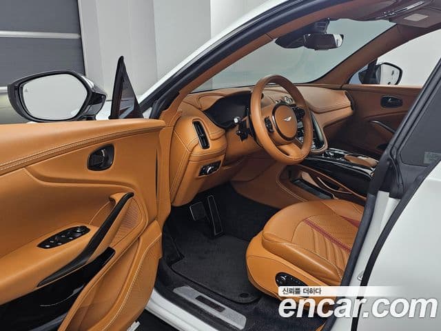 Aston Martin DBX 4.0 V8 707, 2023 11