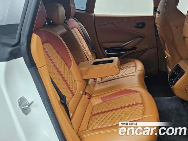 Aston Martin DBX 4.0 V8 707, 2023 12