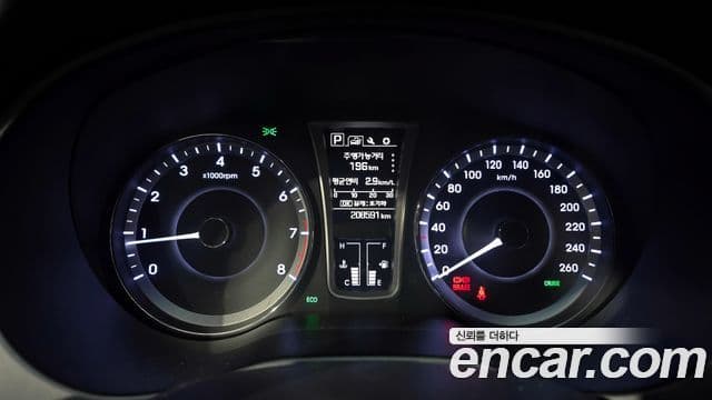 Hyundai Aslan Modern, 2015 8