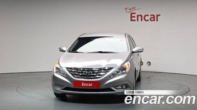 Hyundai YF Sonata топовая версия, 2010 3