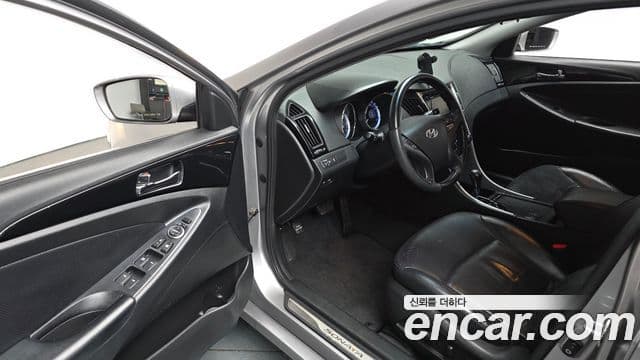 Hyundai YF Sonata топовая версия, 2010 10