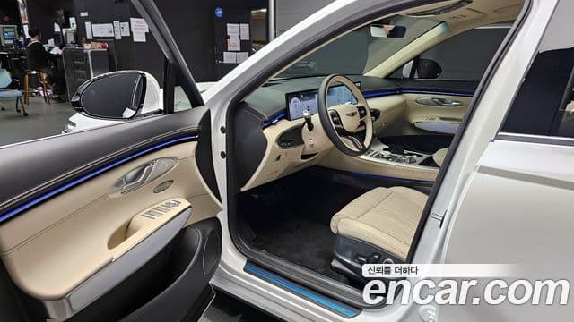 Genesis GV70, 2026 11