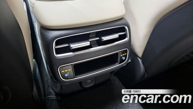 Genesis GV70, 2026 17