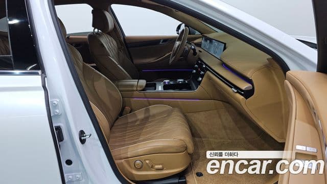 Genesis G80 (RG3) бензин 2.5 турбо AWD, 2025 11