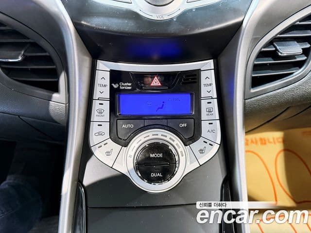 Hyundai Avante MD M16 GDI top, 2011 10