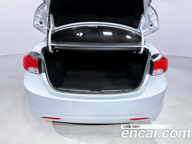 Hyundai Avante MD M16 GDI top, 2011 19