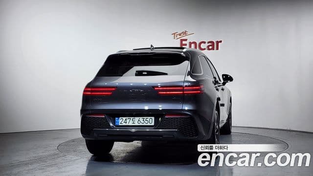 Genesis GV70, 2021 4