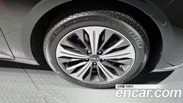 Kia K8 Signature, 2023 все фото