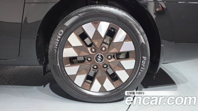 Hyundai Staria Inspiration, 2022 все фото