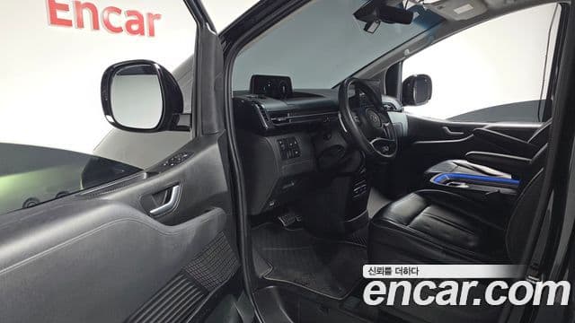 Hyundai Staria Inspiration, 2022 11