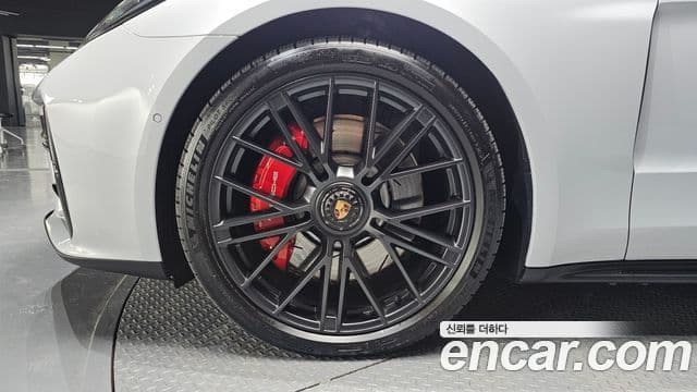 Porsche Panamera (976) 4.0 GTS, 2025 все фото