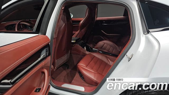 Porsche Panamera (976) 4.0 GTS, 2025 11