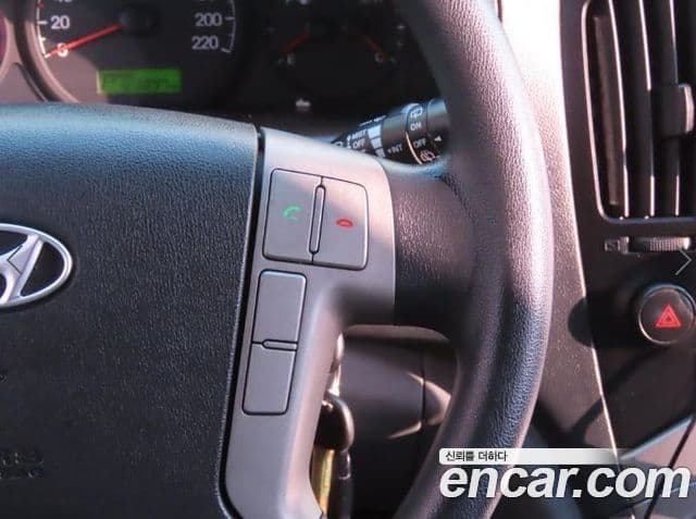 Hyundai Grand Starex CVX Luxury, 2012 13