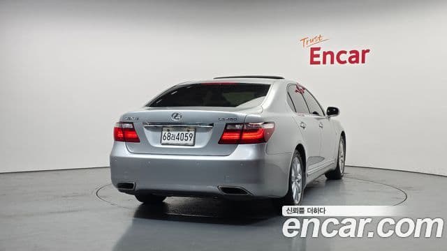 Lexus LS460 XF40, 2007 4