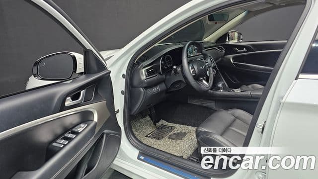 Genesis The / новый New G70, 2023 10