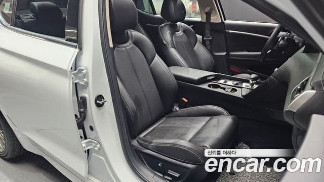 Genesis The / новый New G70, 2023 11