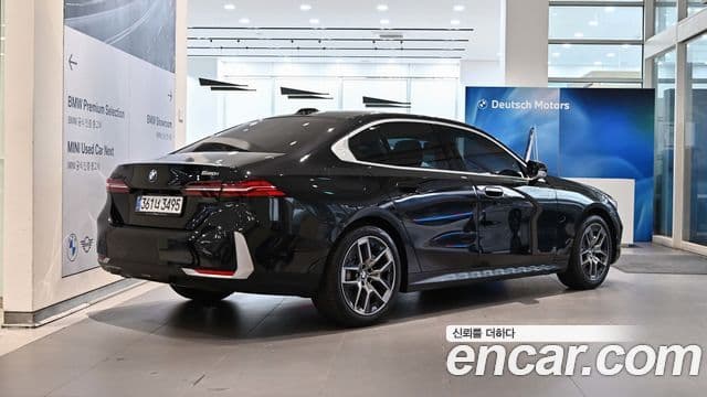BMW 5시리즈 (G60), 2025 2