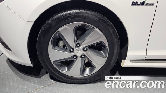 Hyundai LF Sonata гибрид Modern Special, 2017 все фото