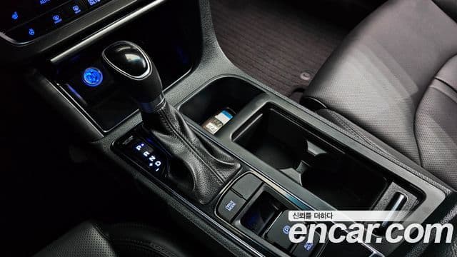 Hyundai LF Sonata гибрид Modern Special, 2017 9