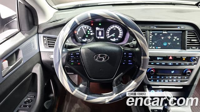 Hyundai LF Sonata гибрид Modern Special, 2017 13